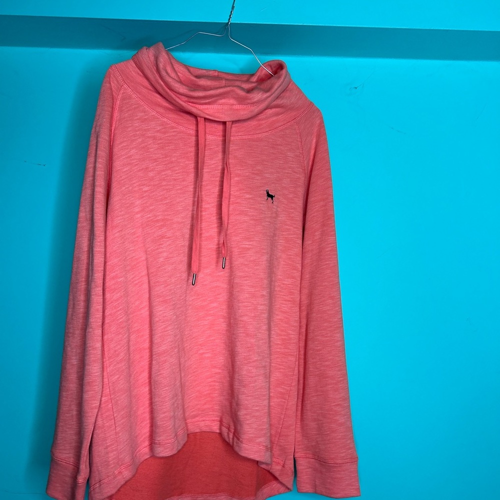 The Black Dog Coral Pullover